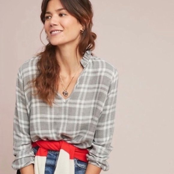 Anthropologie Cloth & Stone Sz xS Grey Plaid Pullover Top Ruffled Neck - Picture 2 of 5